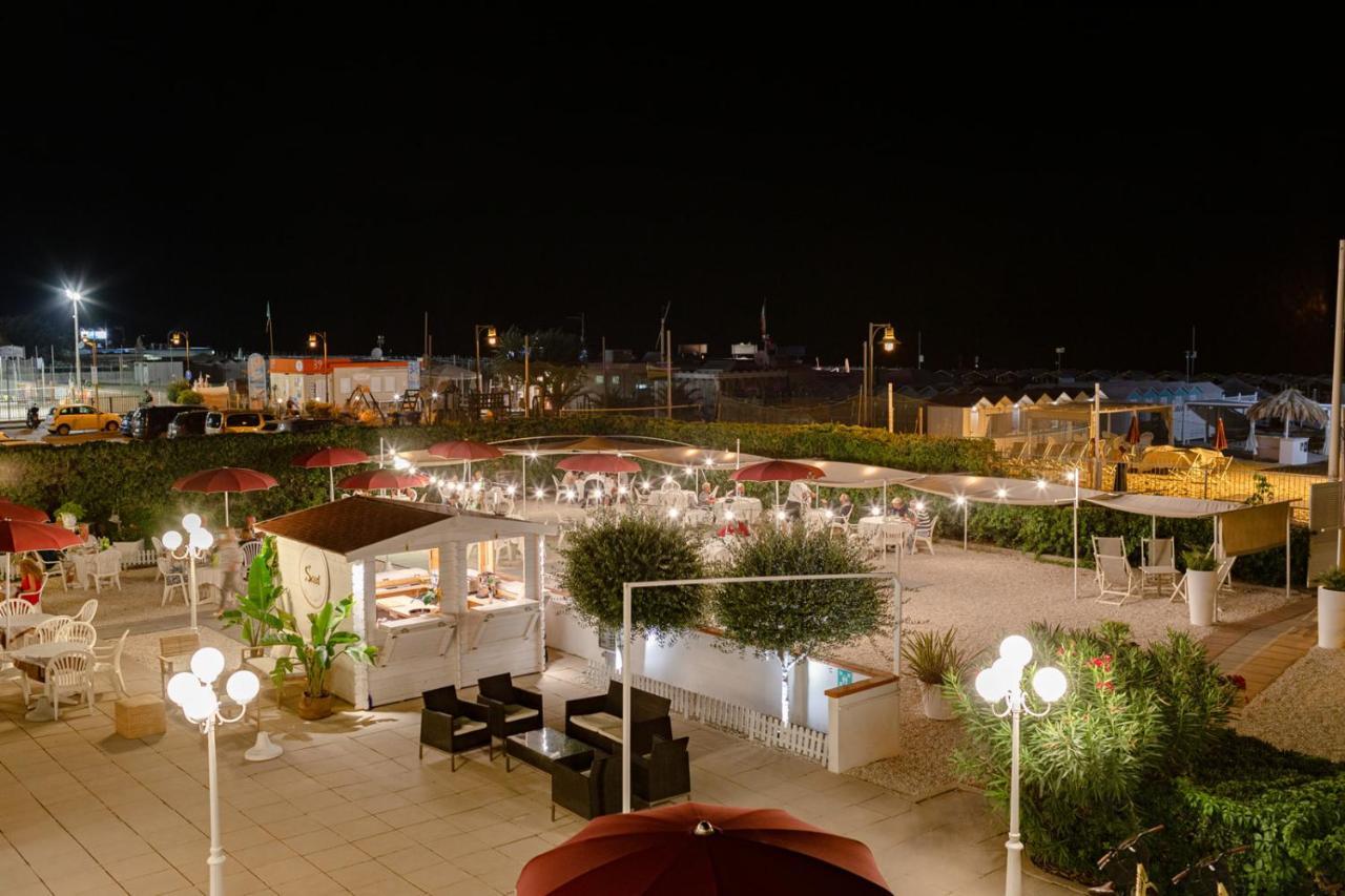 Hotel Soraya - Spiaggia Sawasdee Riccione Exterior photo